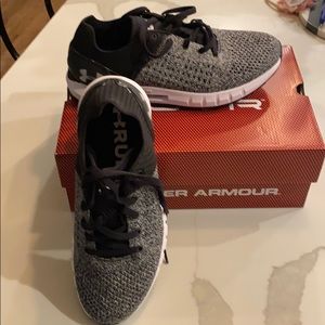 Under Armour Hovr sonic grey knit and black